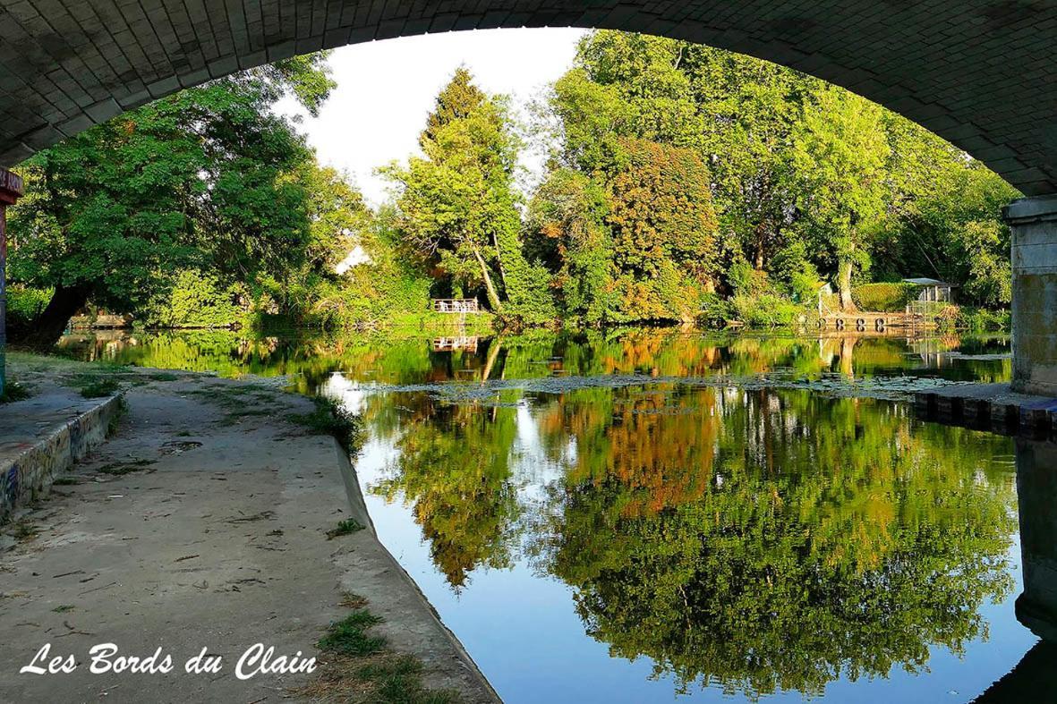 Ferienwohnung Les Jardins Du Clain Poitiers Exterior foto