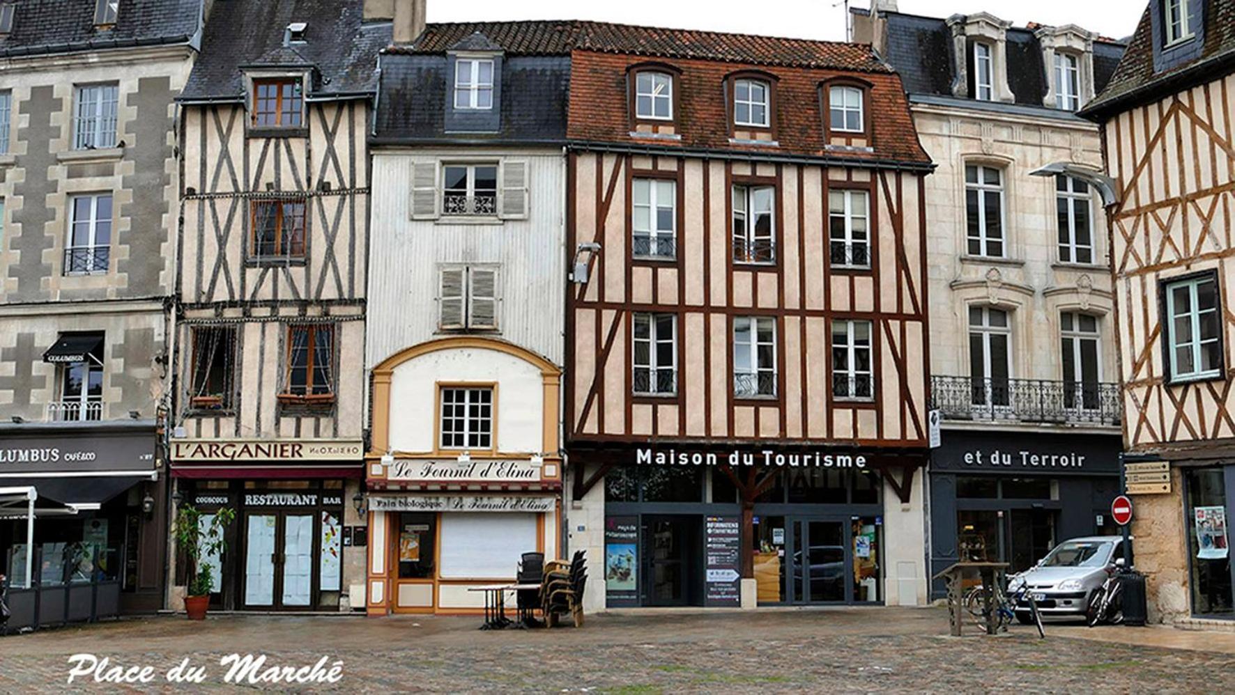 Ferienwohnung Les Jardins Du Clain Poitiers Exterior foto
